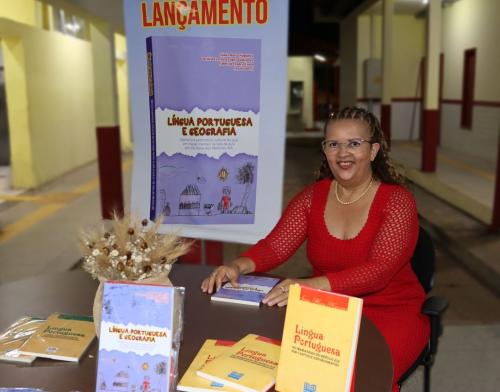 Lancamento-de-livro-Profa.-Dra.-Sonia-Nogueira (1)